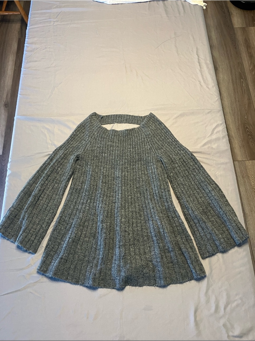 LC Lauren Conrad Heather Gray Ribbed Flare Sweater